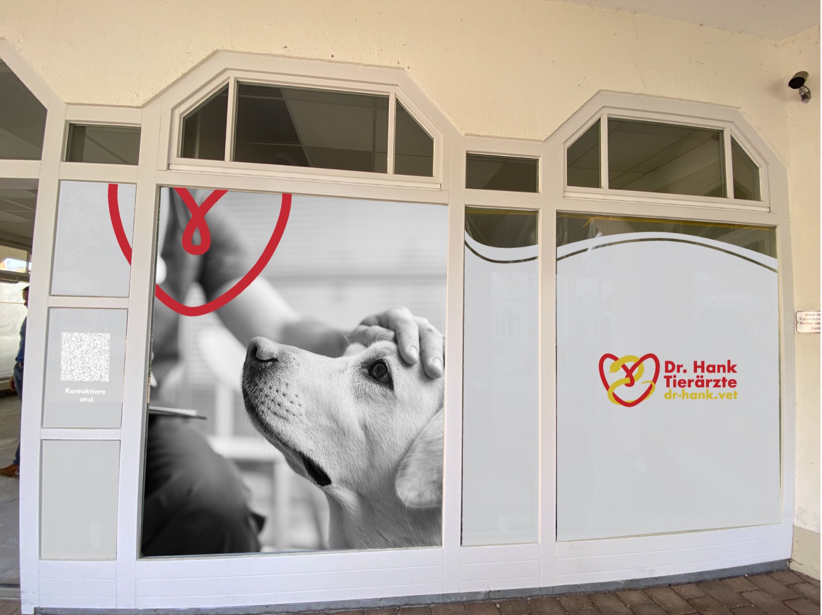 Rendering der Schaufenster: Logo und Monitor mit Terminbuchung